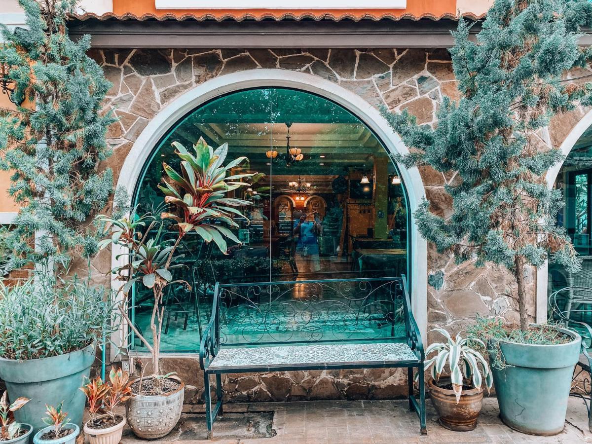 The Castello Resort Koh Larn Exterior foto